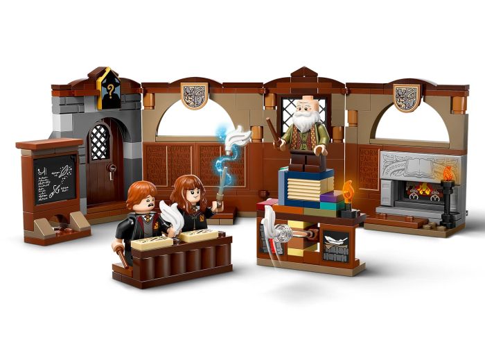 Hogwarts™ Castle: Charms Class