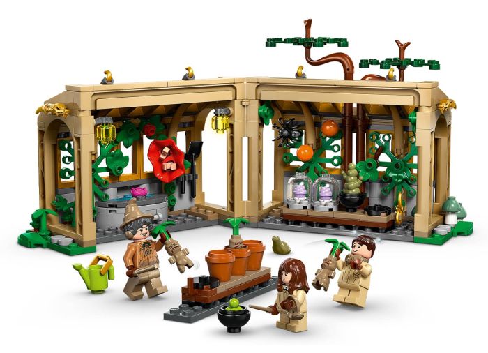 Hogwarts™ Castle: Herbology Class
